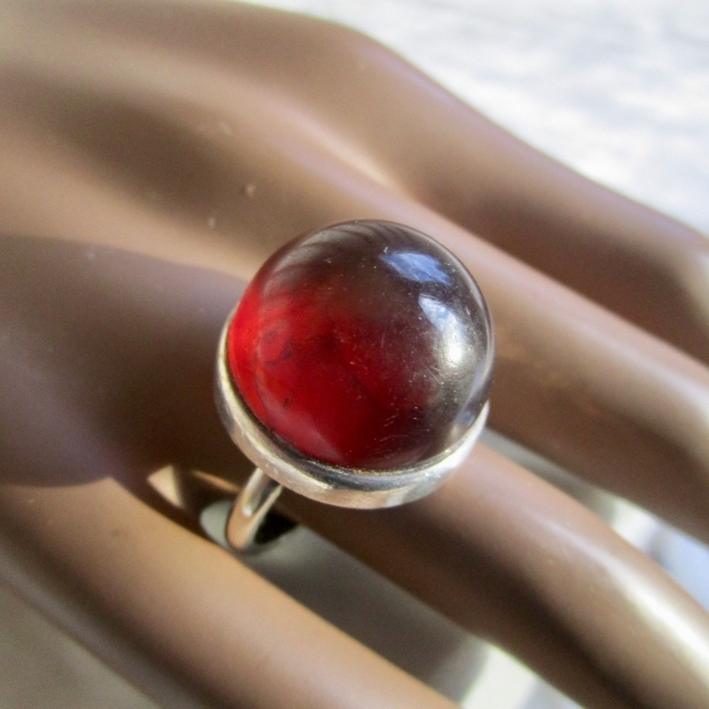 big Baltic amber ring, bezel set, adjustable (currently 7), sterling, vintage - Picture 3 of 9